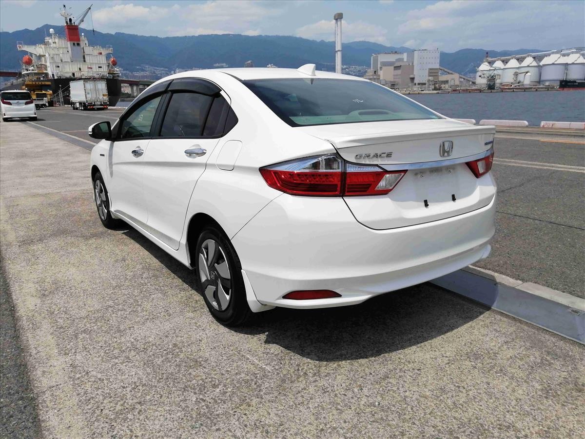 2014 Honda GRACE thumbnail