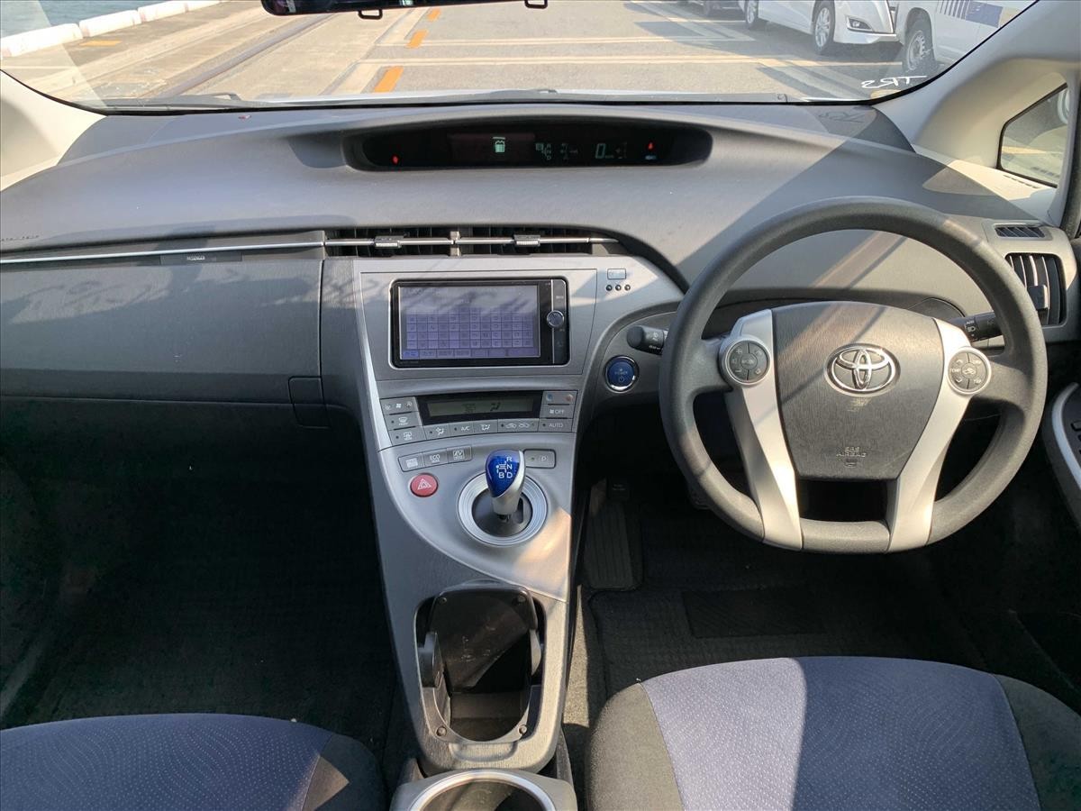 2014 Toyota PRIUS thumbnail