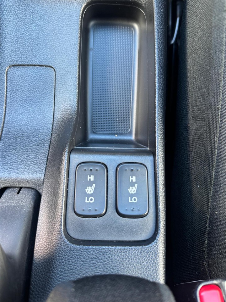 2016 Honda FIT thumbnail