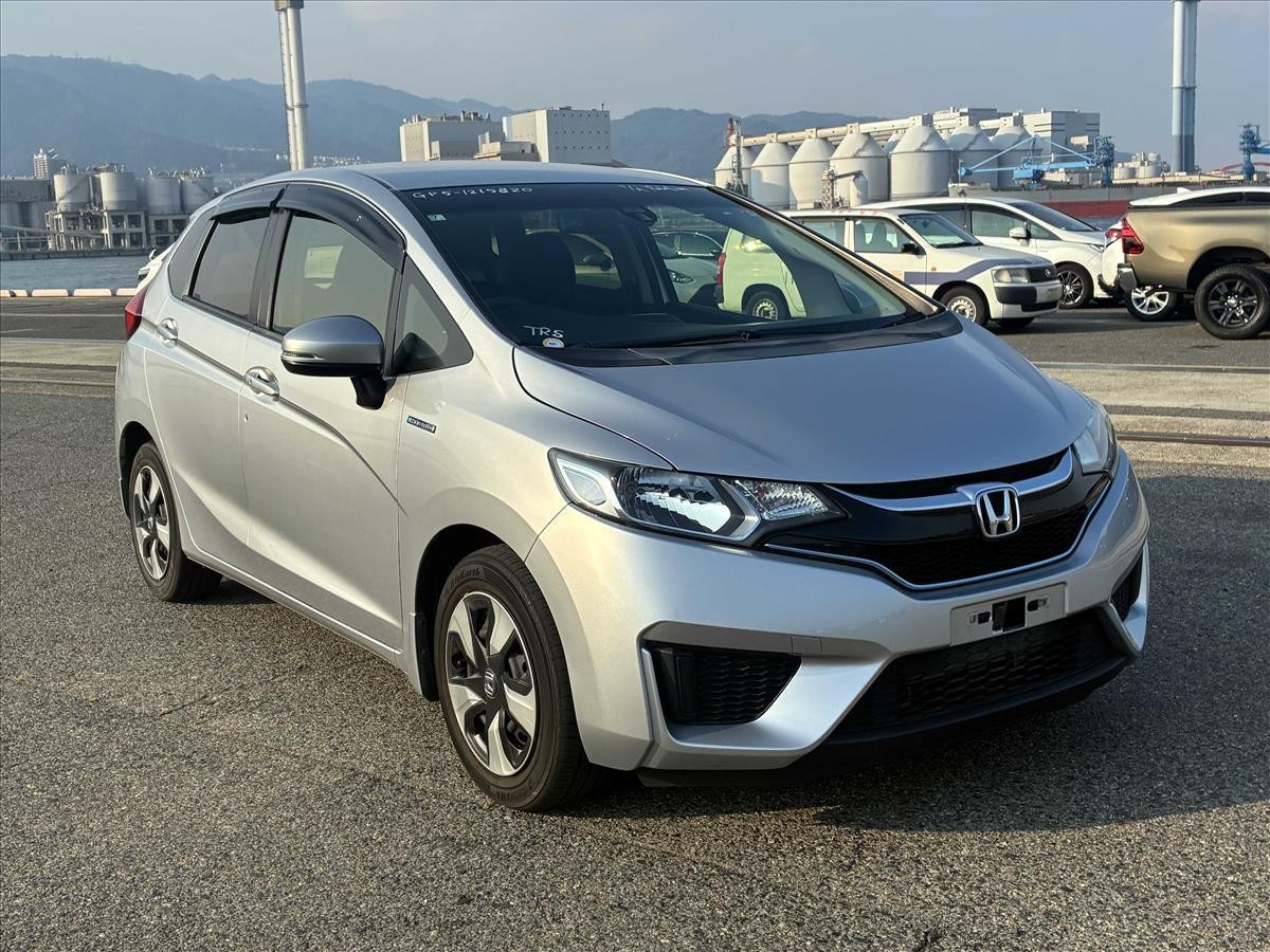 2016 Honda FIT thumbnail