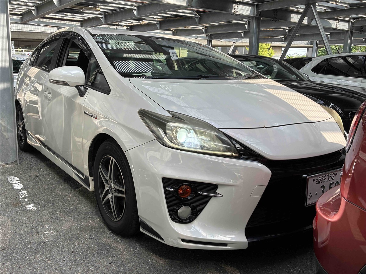 2012 Toyota PRIUS thumbnail