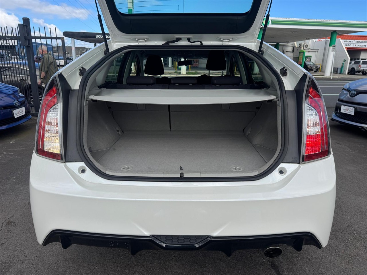 2012 Toyota PRIUS thumbnail