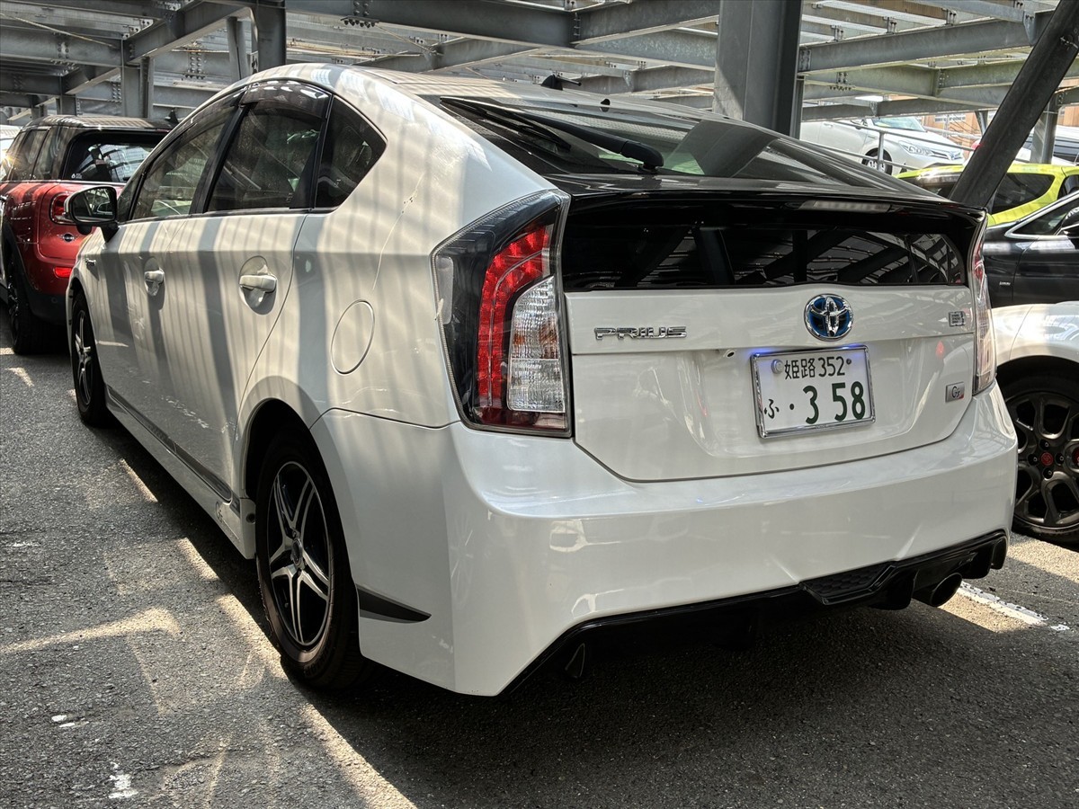 2012 Toyota PRIUS thumbnail
