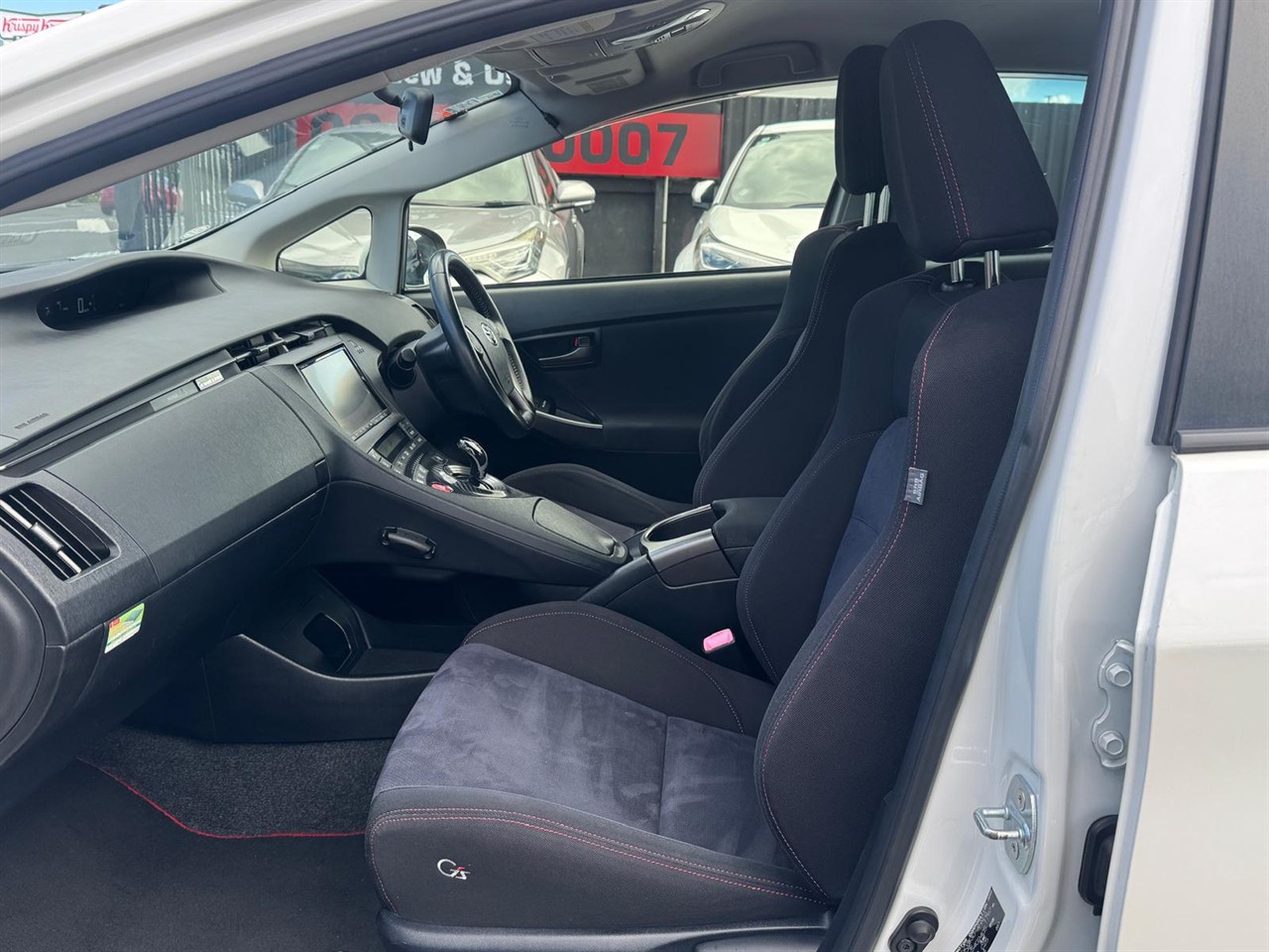2012 Toyota PRIUS thumbnail
