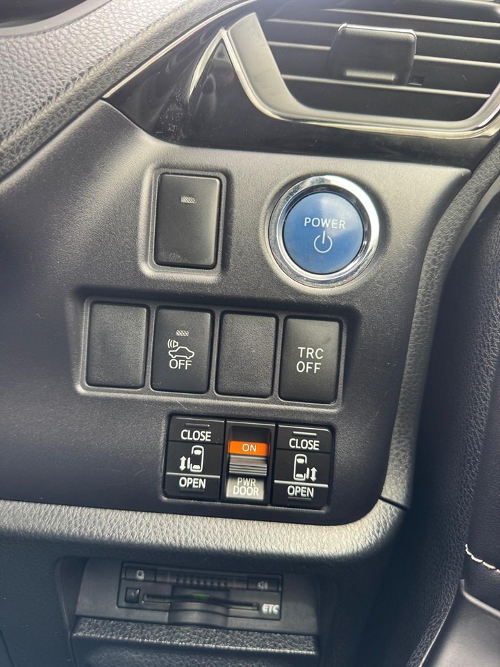 2014 Toyota ESQUIRE thumbnail