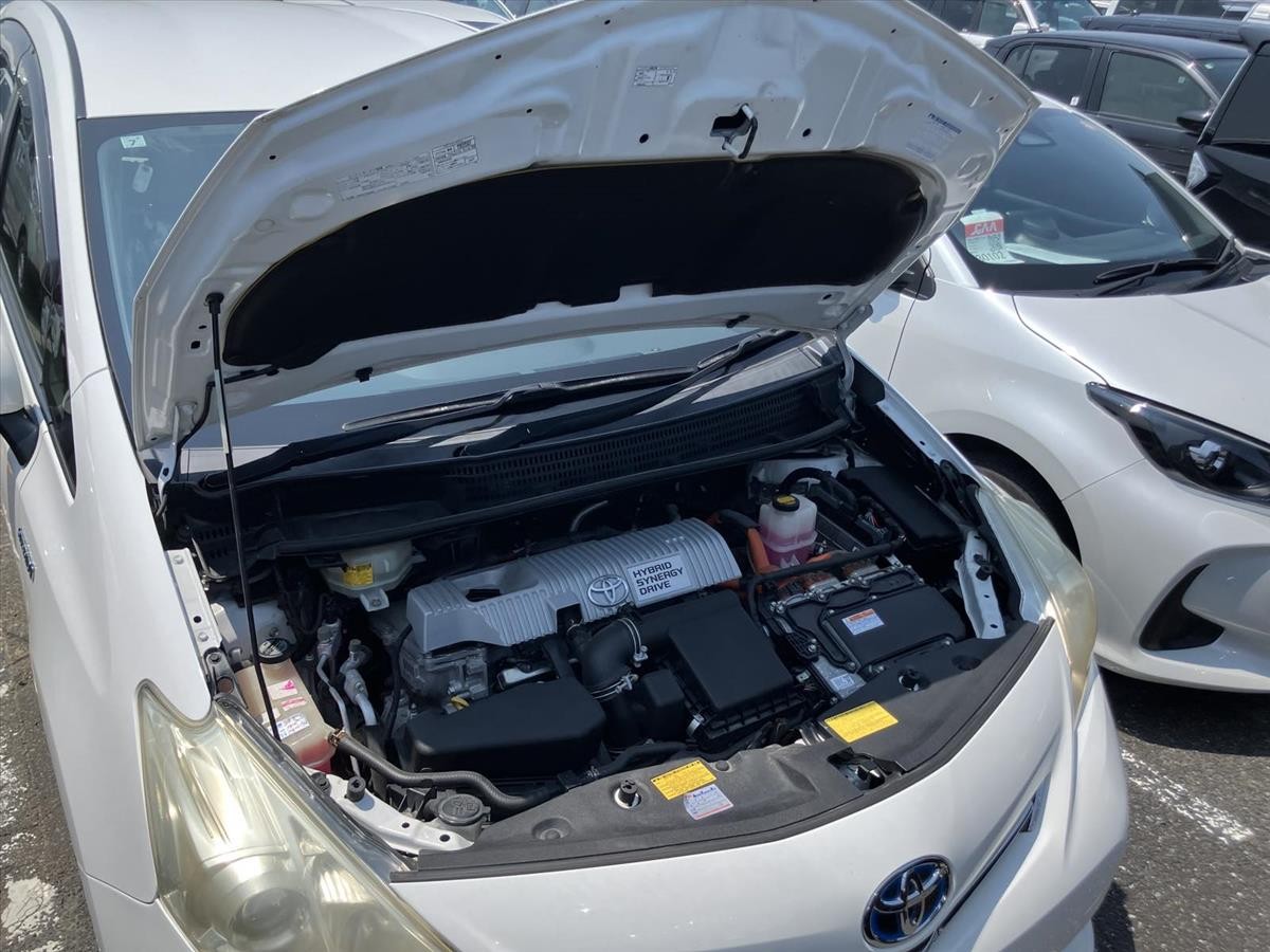 2013 Toyota PRIUS thumbnail