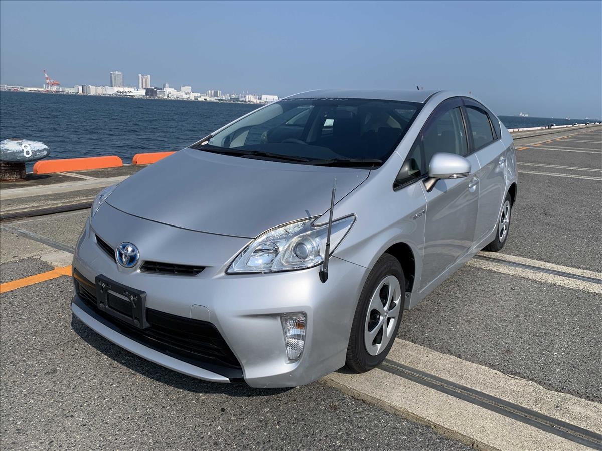 2014 Toyota PRIUS thumbnail