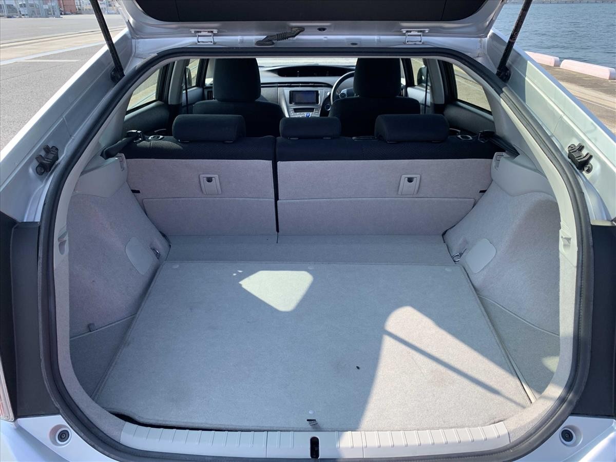 2014 Toyota PRIUS thumbnail