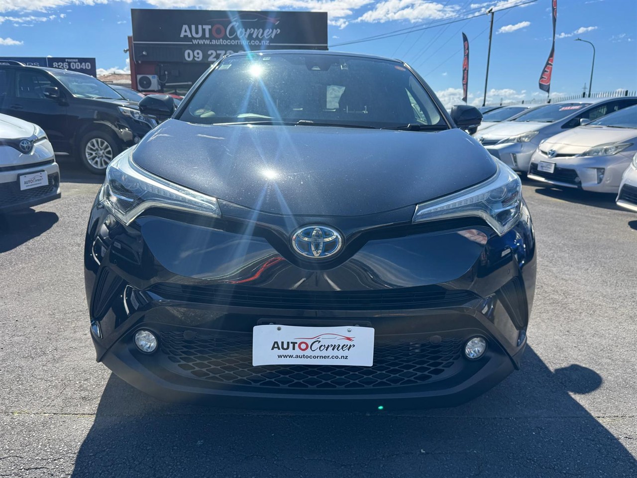 2017 Toyota C-HR thumbnail