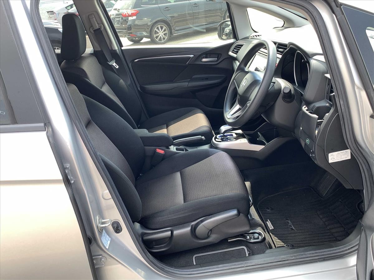 2013 Honda FIT thumbnail
