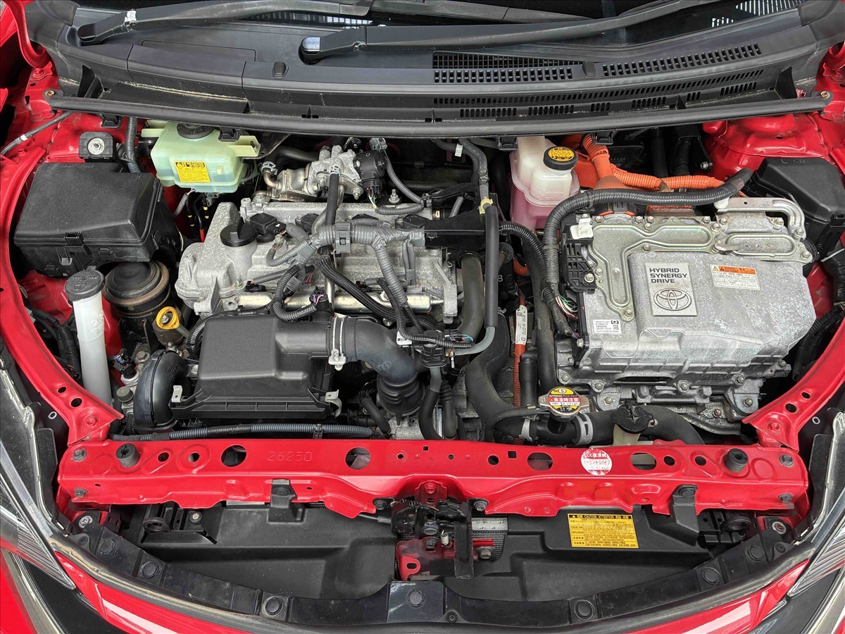 2015 Toyota Aqua thumbnail