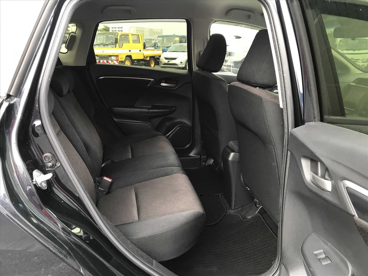 2016 Honda FIT thumbnail