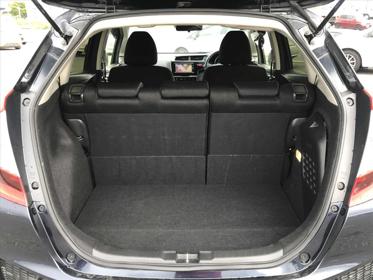 2016 Honda FIT thumbnail