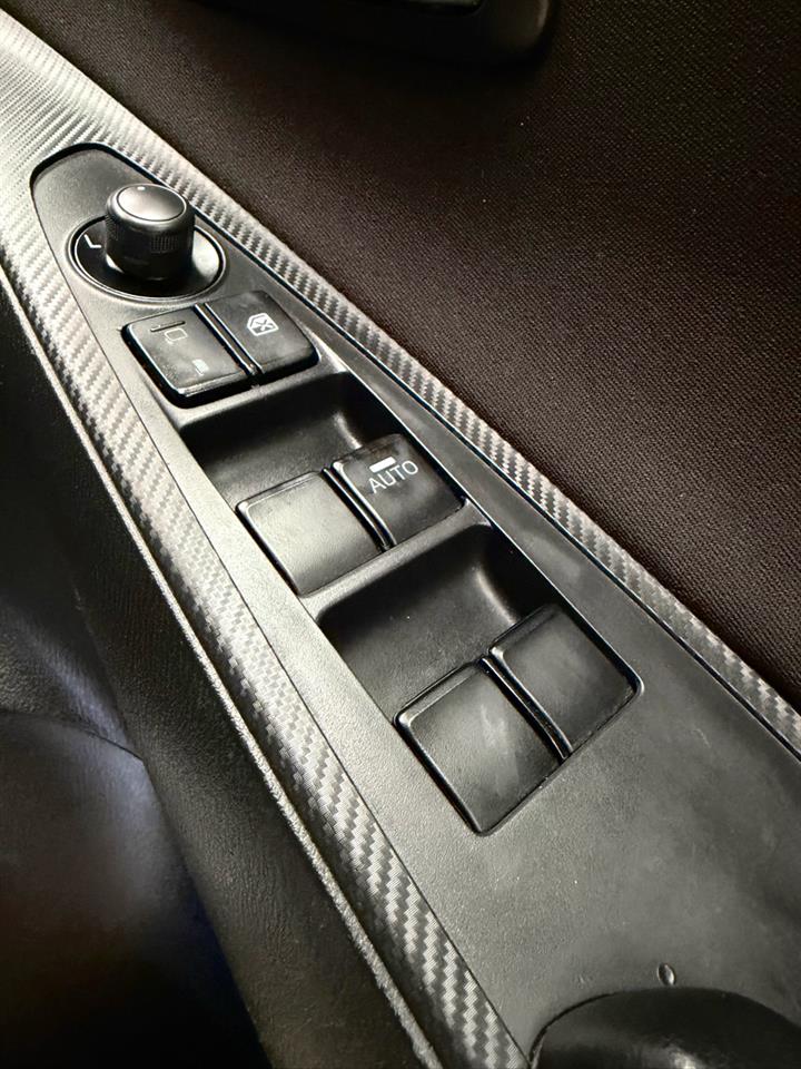 2016 Mazda Demio thumbnail