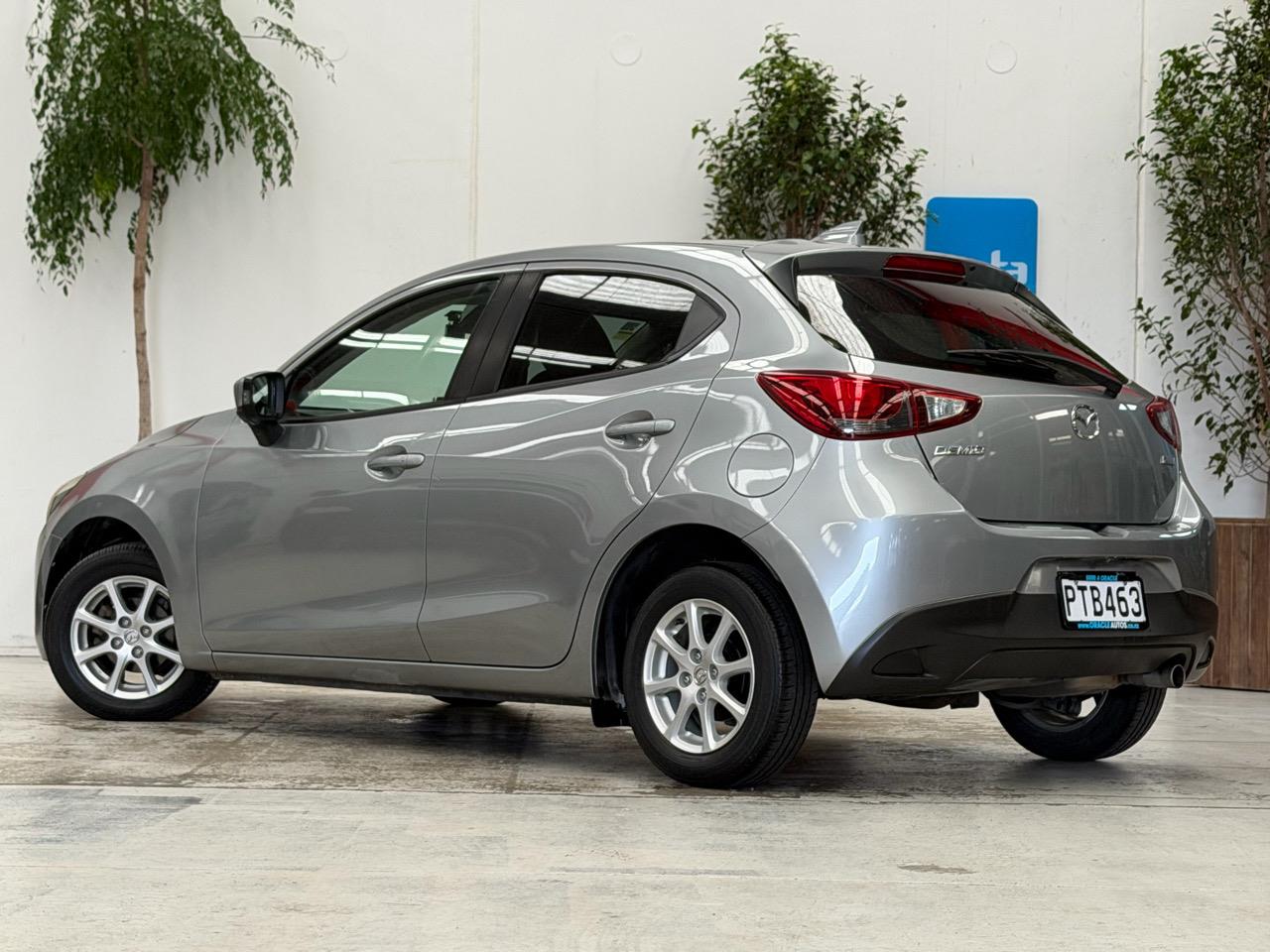 2016 Mazda Demio thumbnail