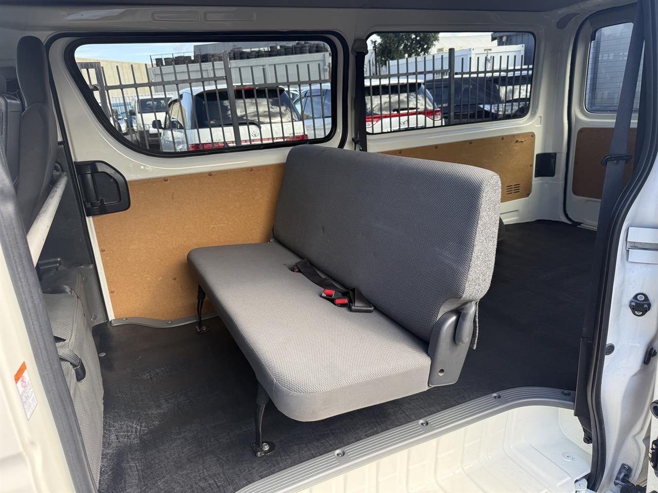 2020 Toyota Hiace thumbnail