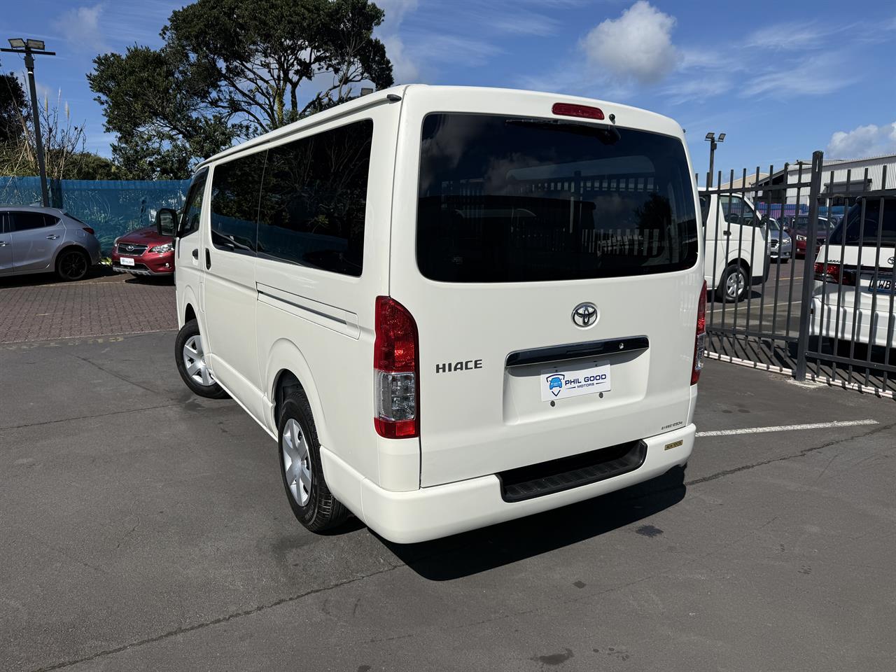 2020 Toyota Hiace thumbnail