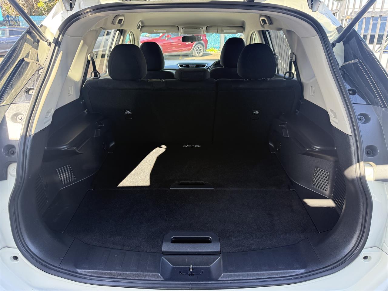 2015 Nissan X-Trail thumbnail