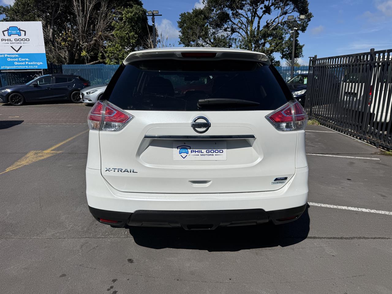 2015 Nissan X-Trail thumbnail