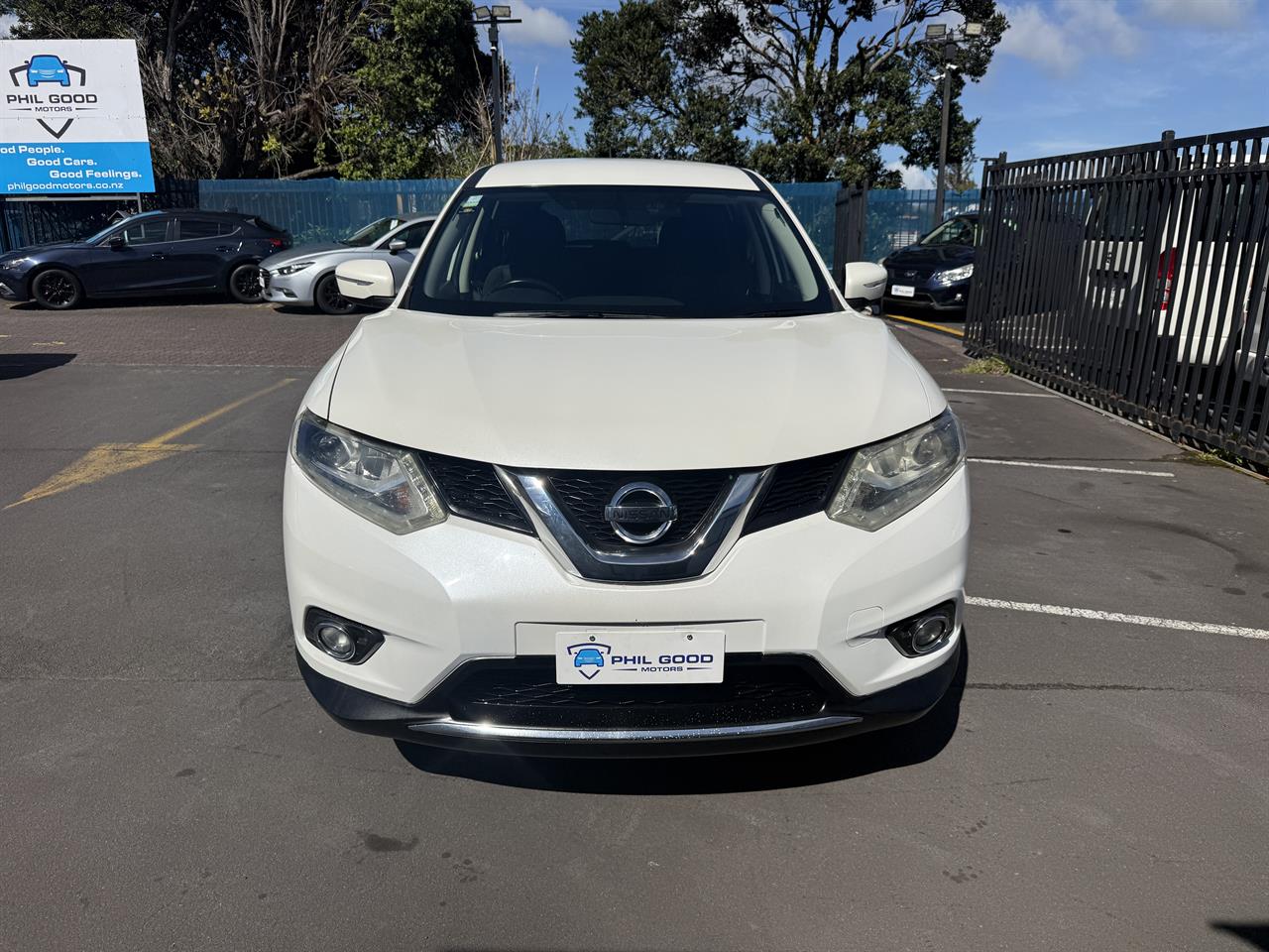 2015 Nissan X-Trail thumbnail