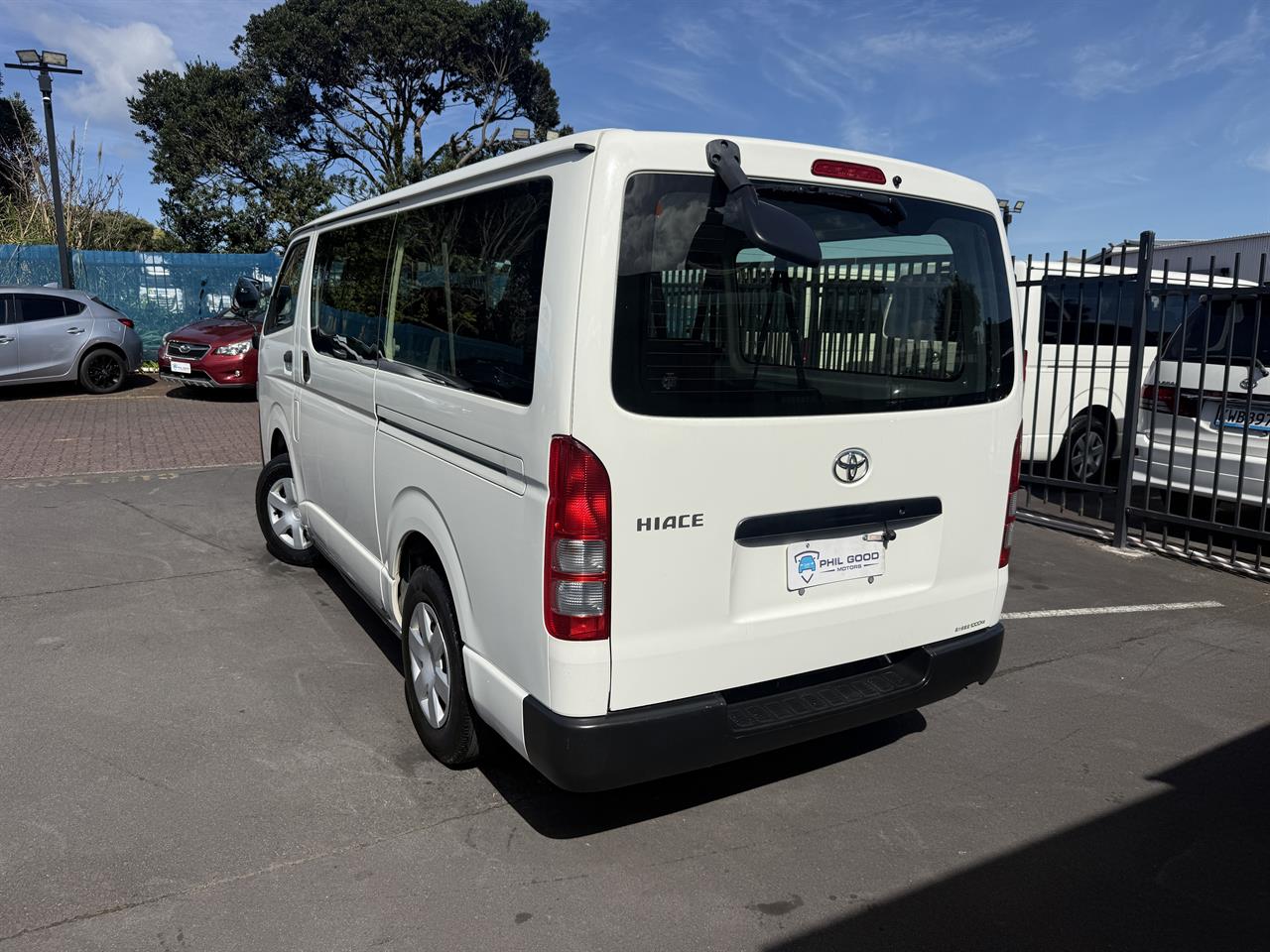 2019 Toyota Hiace thumbnail