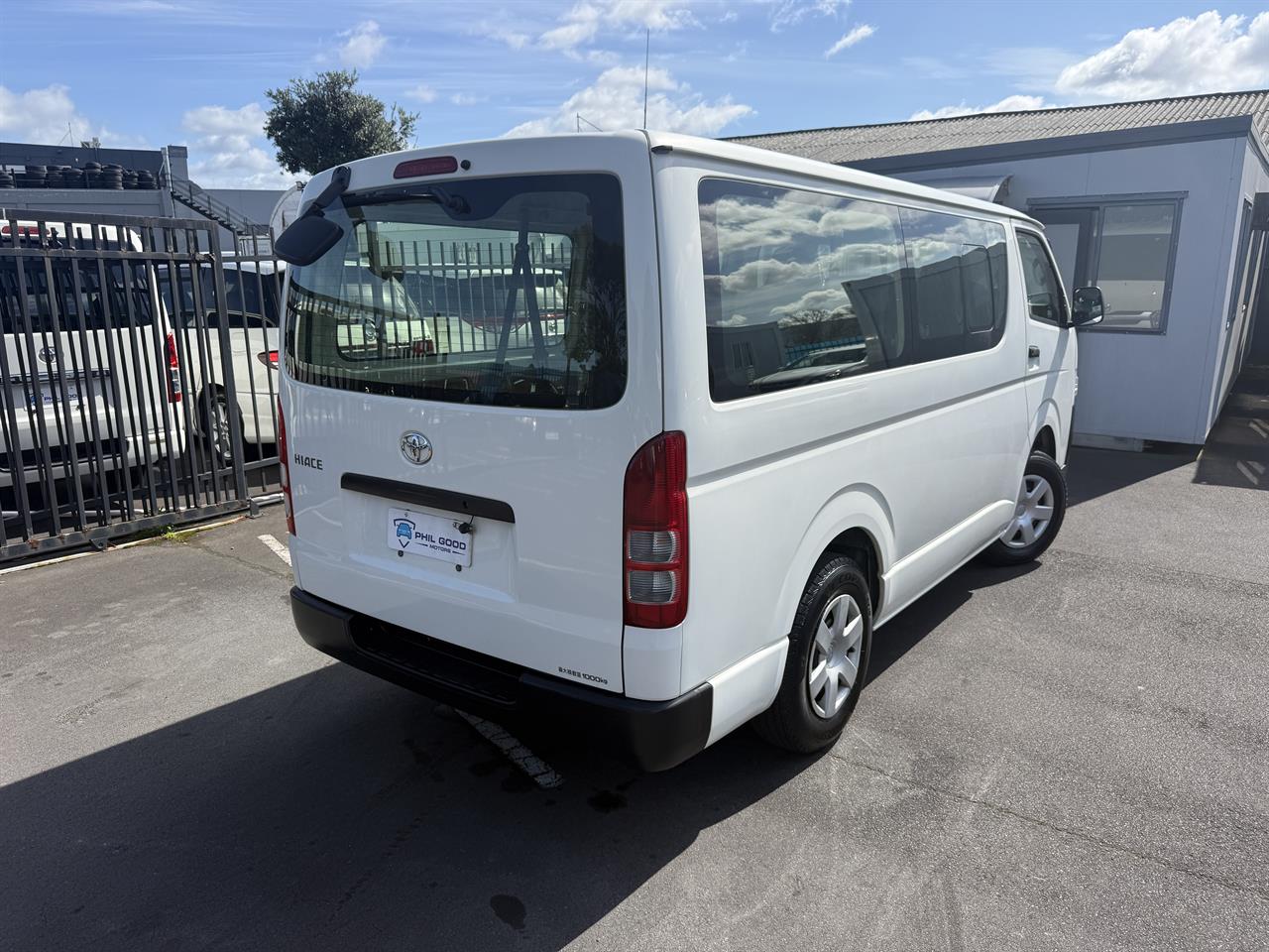 2019 Toyota Hiace thumbnail