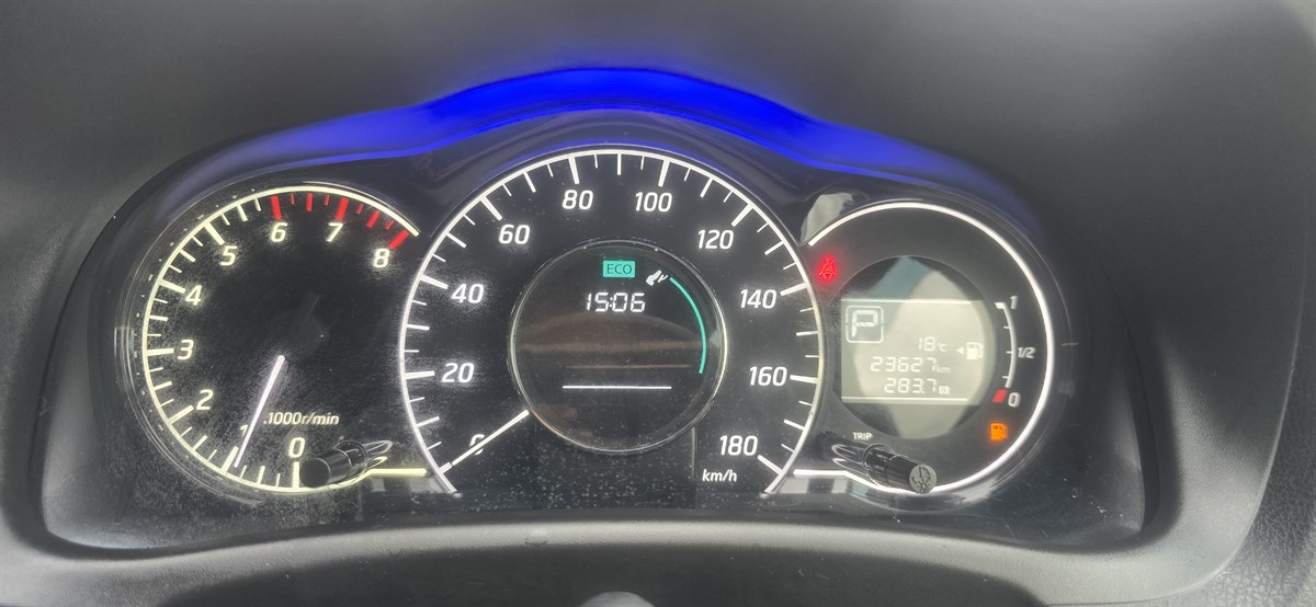 2014 Nissan Note thumbnail