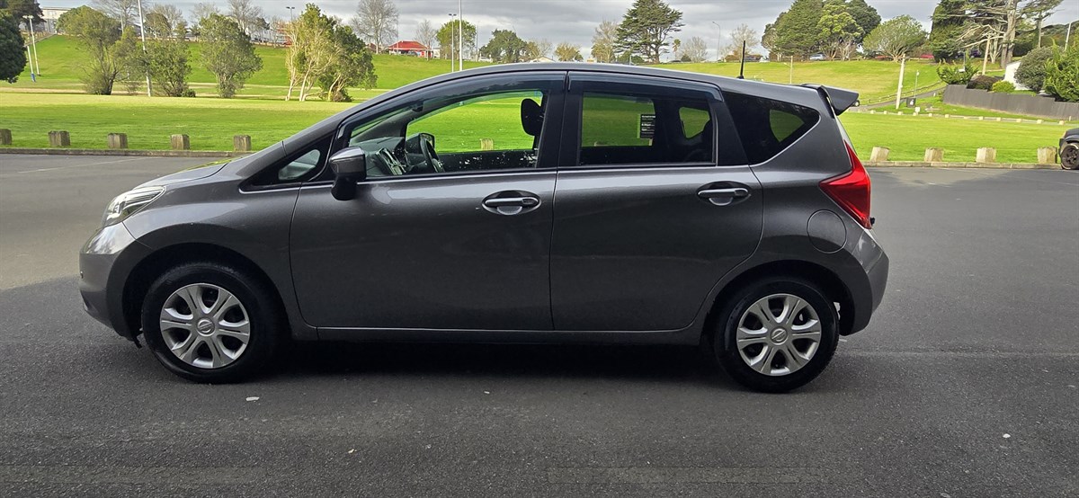 2014 Nissan Note thumbnail