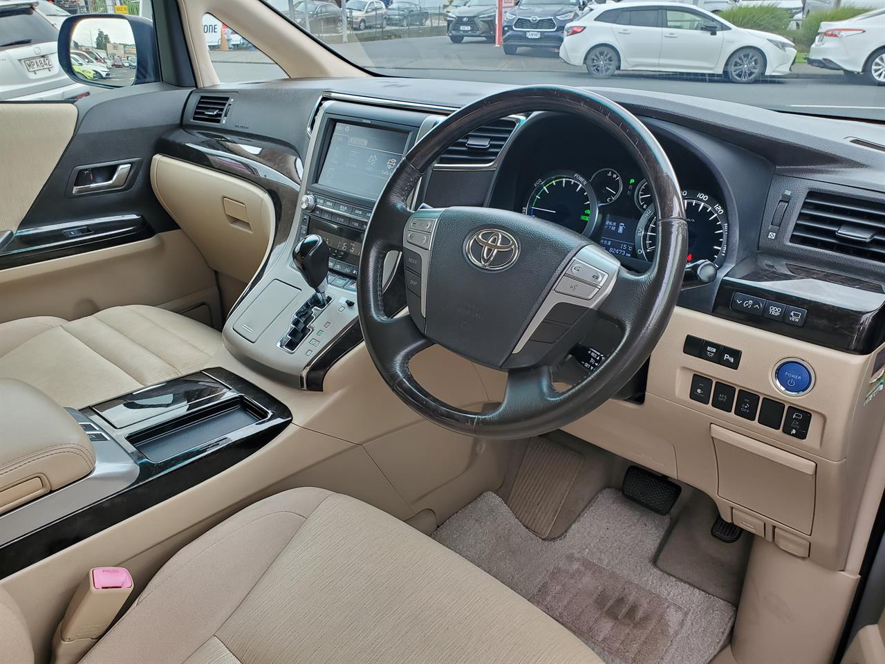 2012 Toyota Alphard thumbnail
