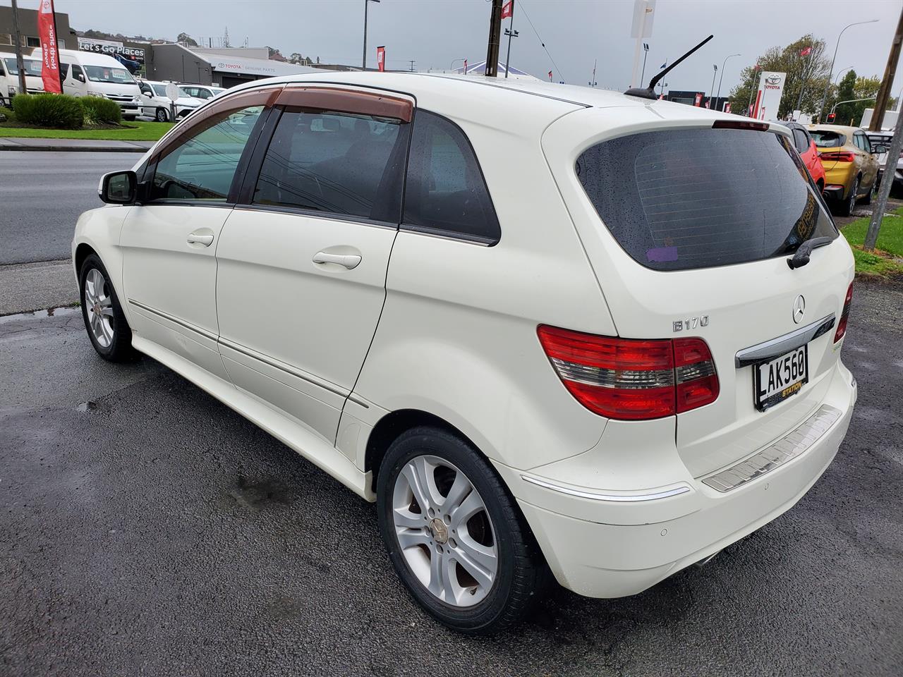 2009 Mercedes-Benz B170 thumbnail
