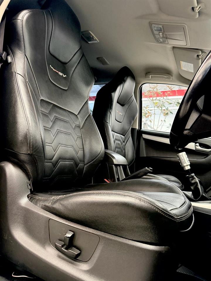 2019 Isuzu D-Max thumbnail