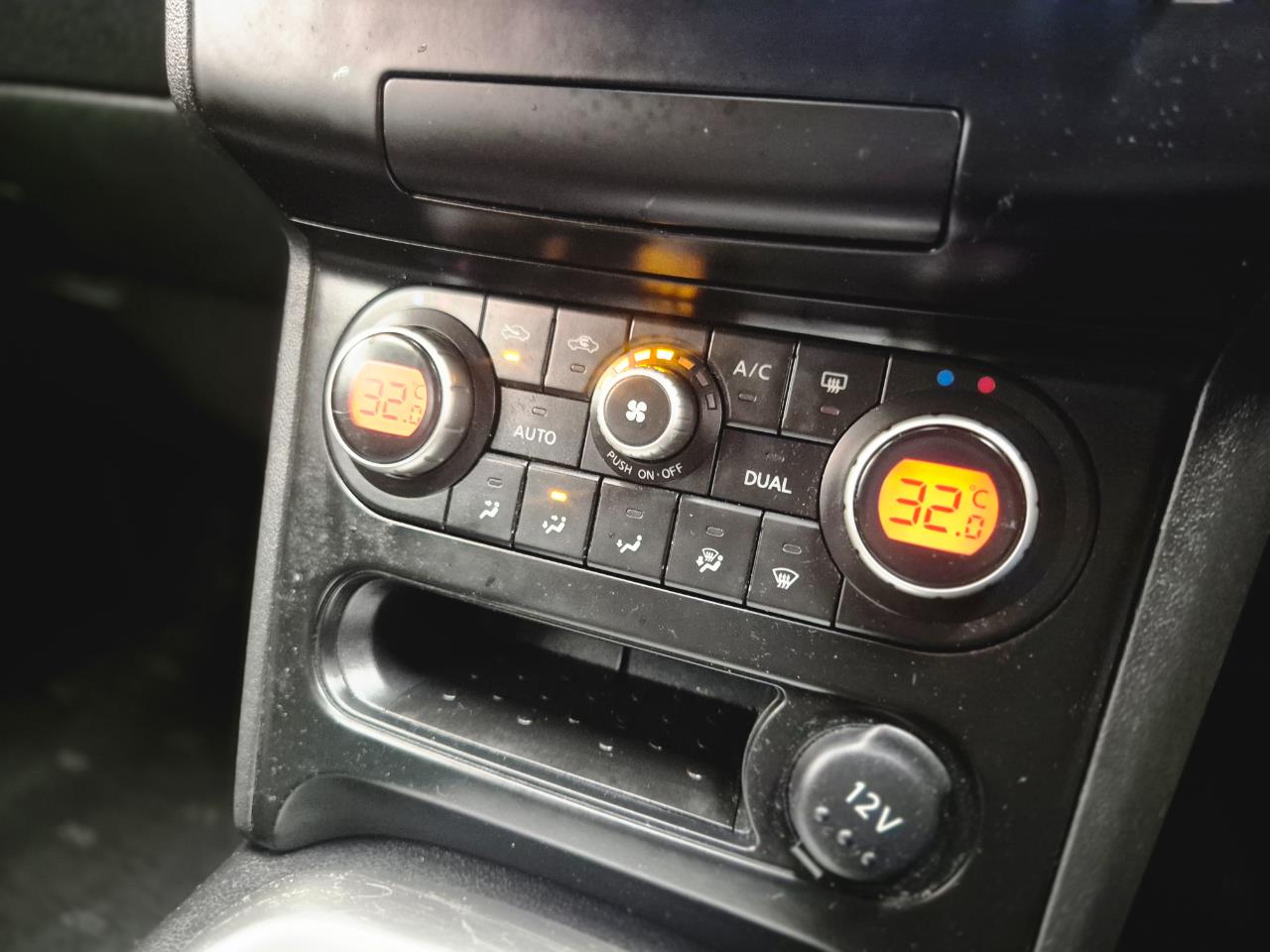 2014 Nissan Dualis thumbnail