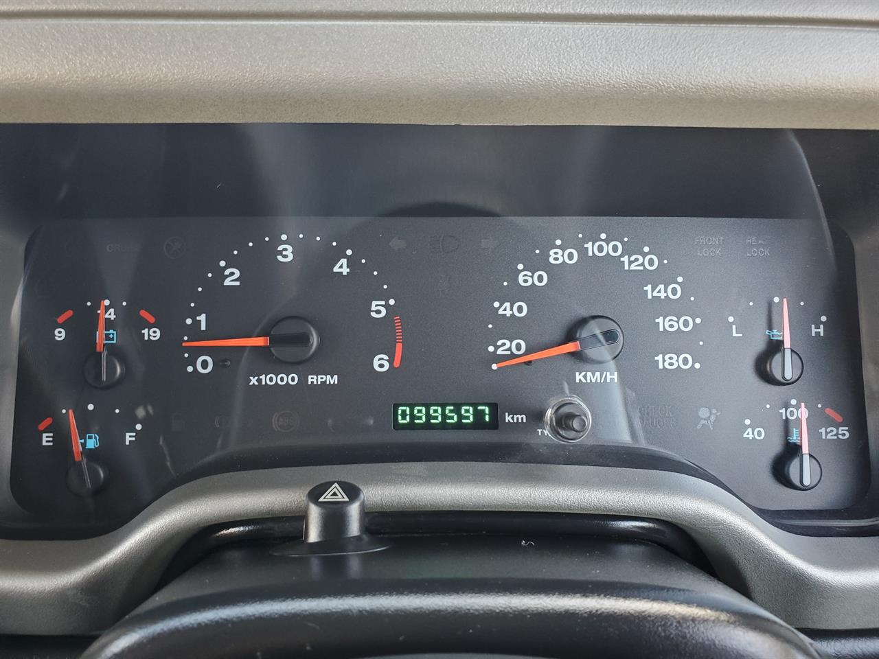 2006 Chrysler Jeep thumbnail