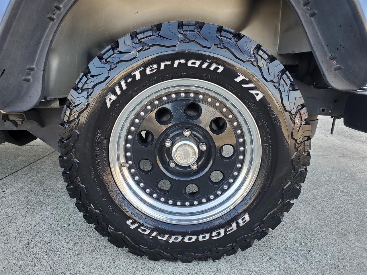 2006 Chrysler Jeep thumbnail
