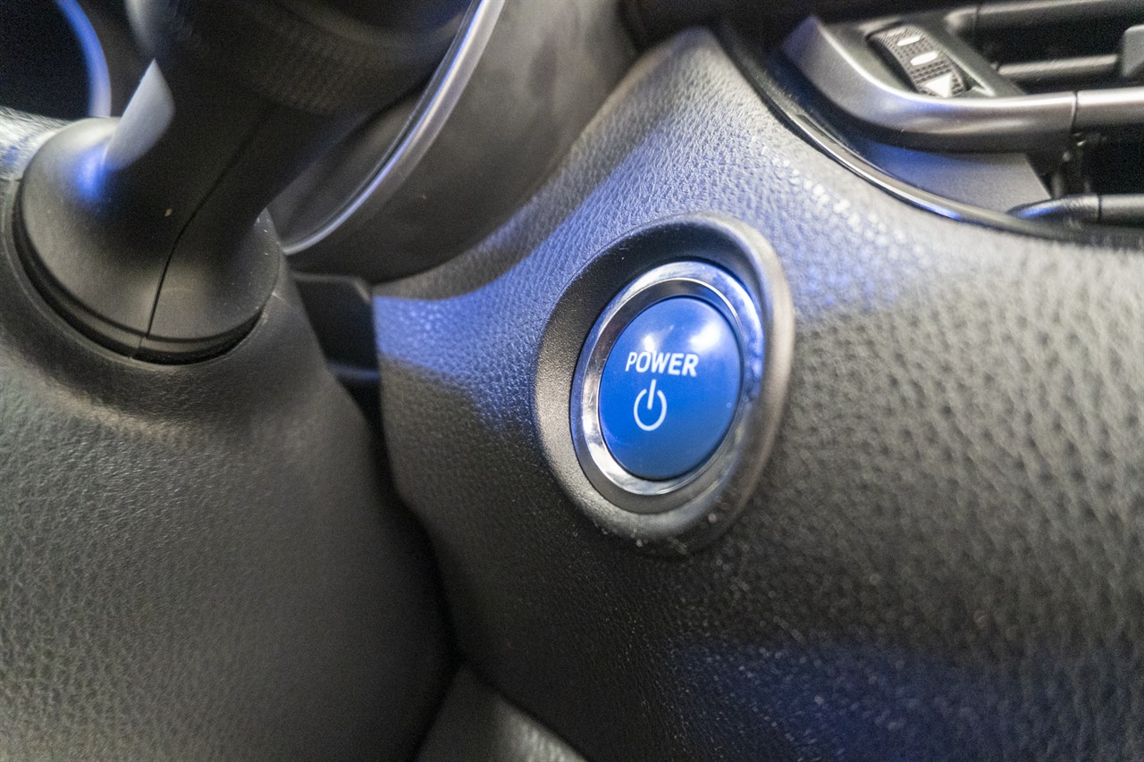 2017 Toyota C-Hr thumbnail