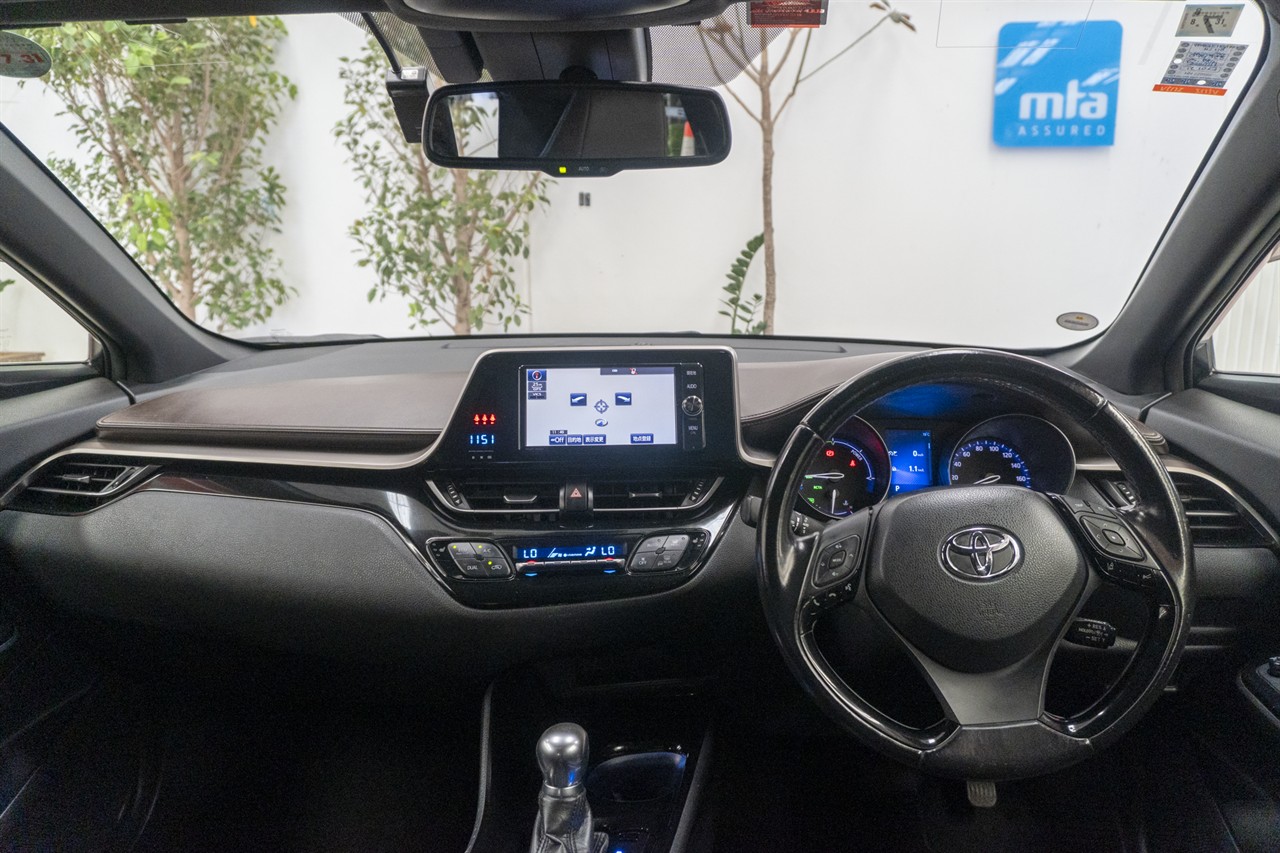 2017 Toyota C-Hr thumbnail
