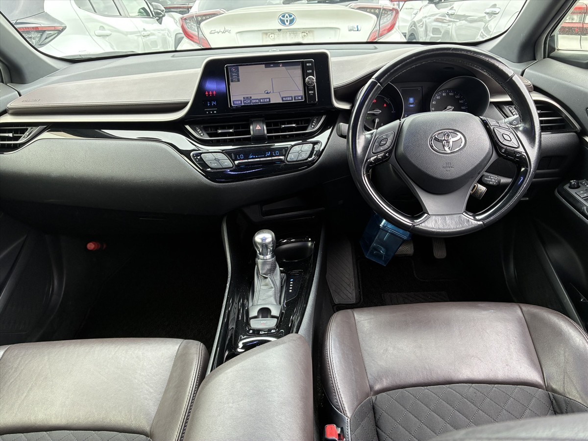 2017 Toyota C-Hr thumbnail