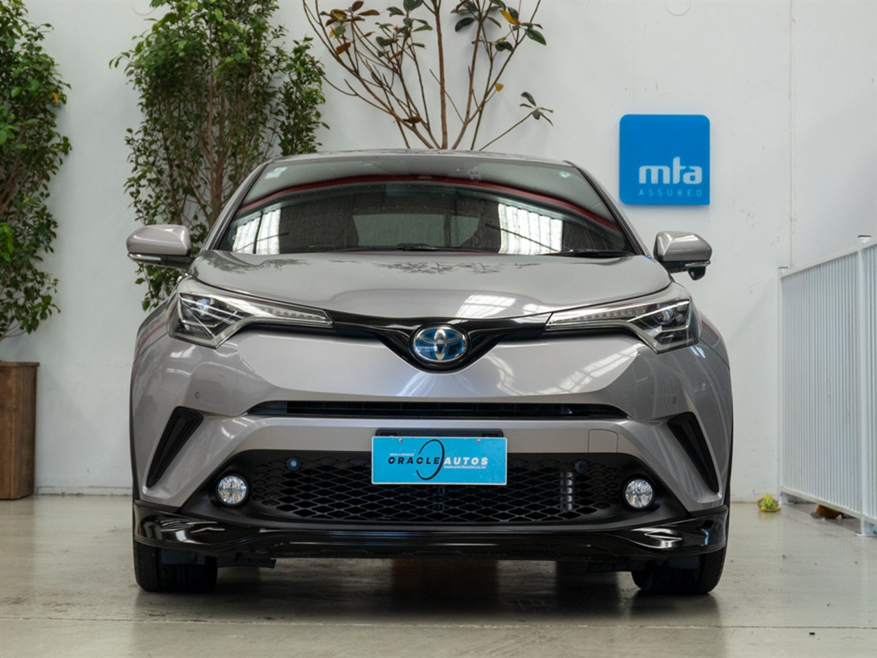 2017 Toyota C-Hr thumbnail