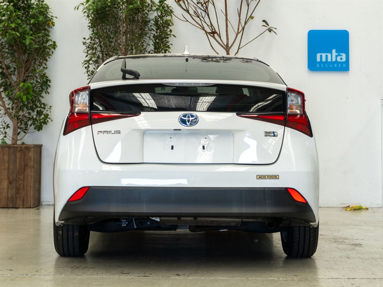 2019 Toyota Prius thumbnail