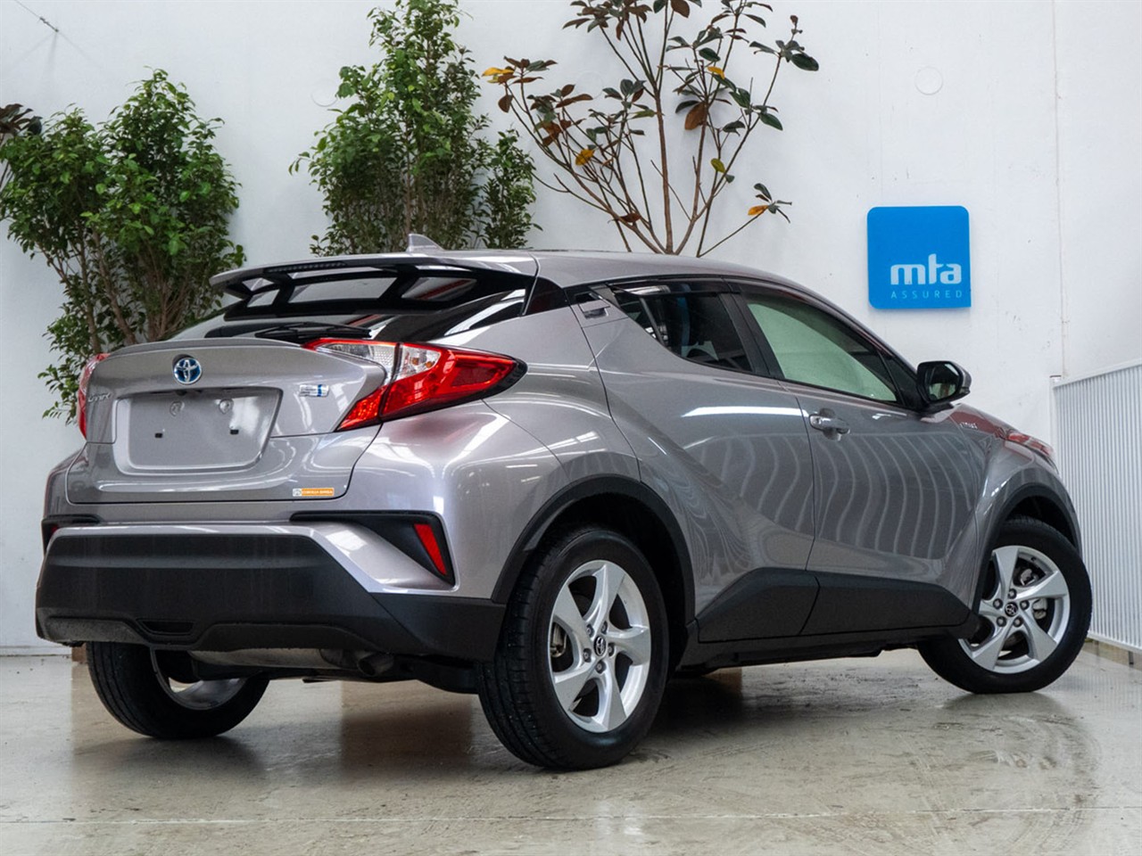 2017 Toyota C-Hr thumbnail