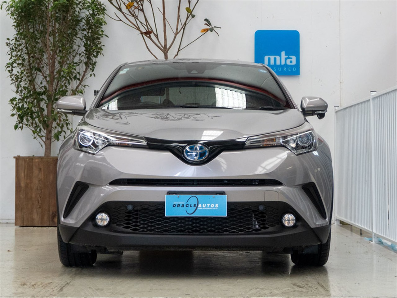 2017 Toyota C-Hr thumbnail