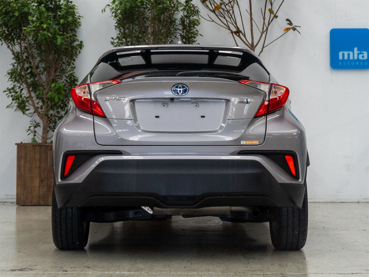 2017 Toyota C-Hr thumbnail