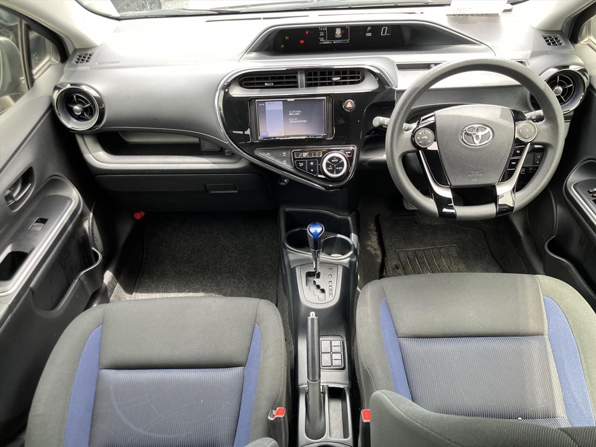 2019 Toyota Aqua thumbnail
