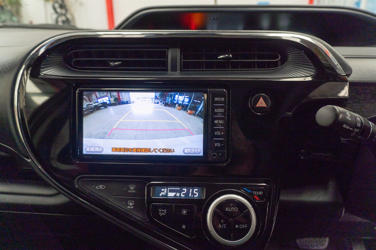 2018 Toyota Aqua thumbnail