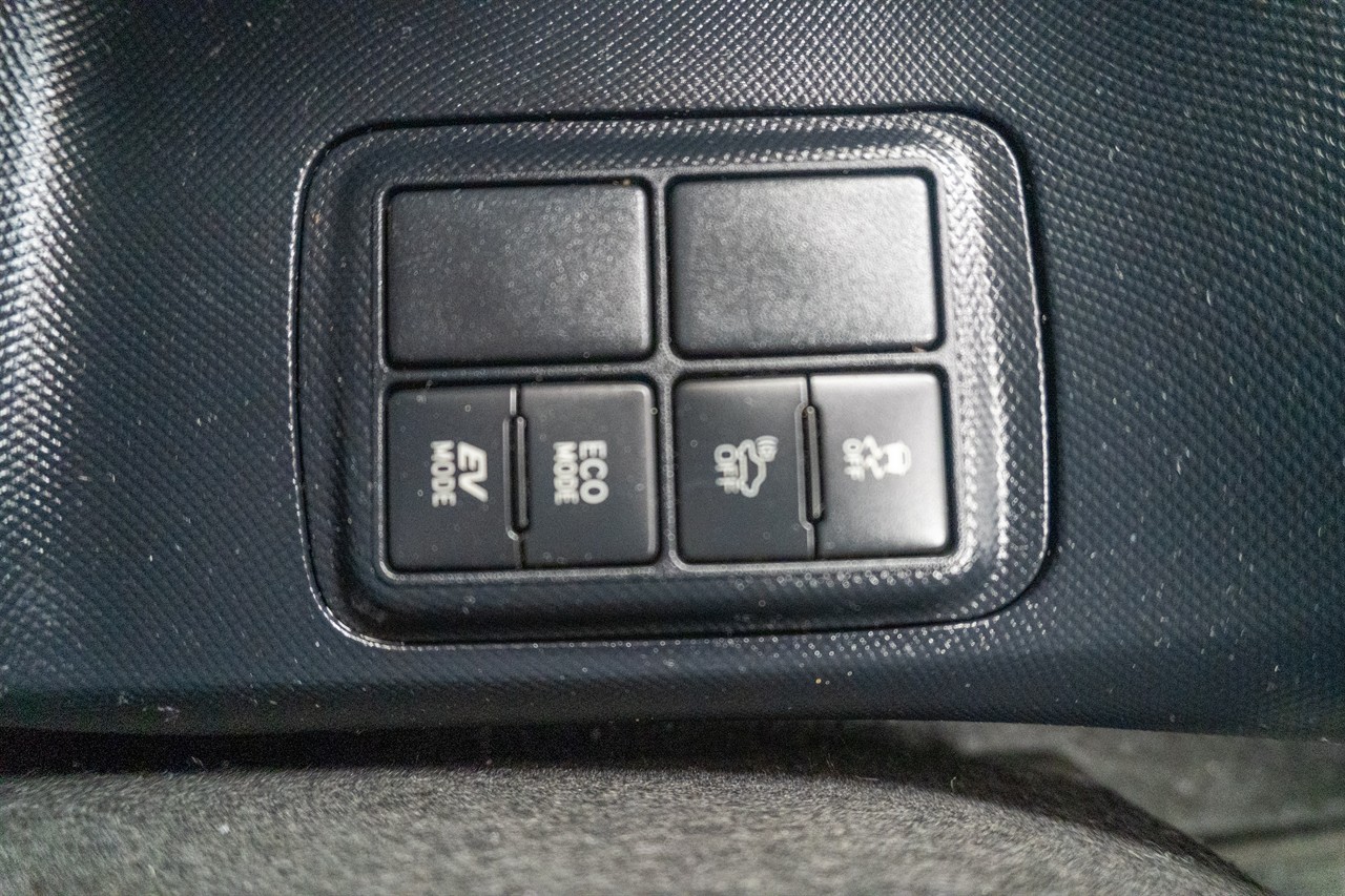 2018 Toyota Aqua thumbnail