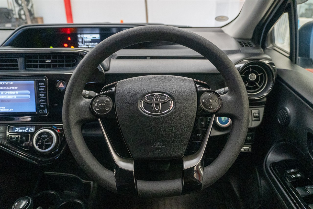 2018 Toyota Aqua thumbnail