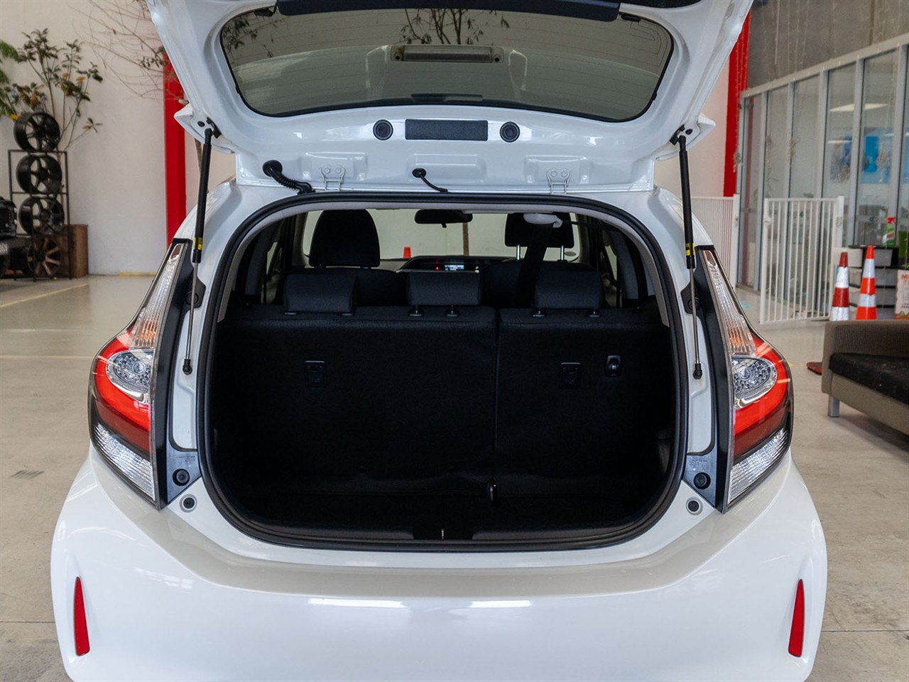2018 Toyota Aqua thumbnail