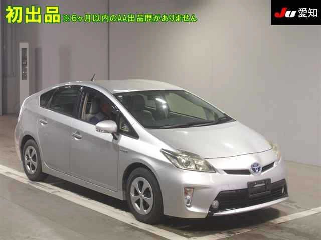 2013 Toyota Prius thumbnail