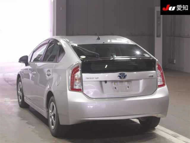 2013 Toyota Prius thumbnail