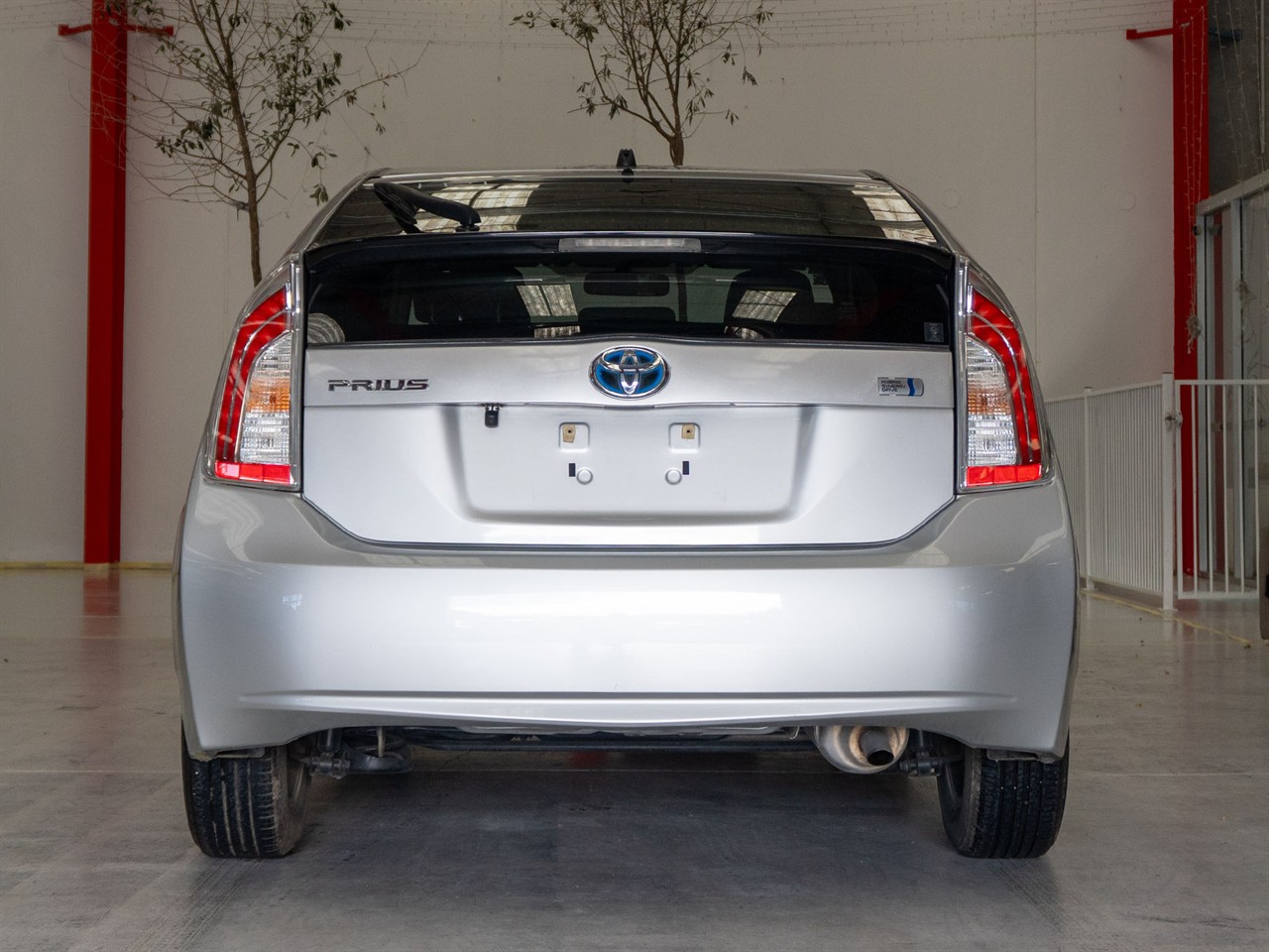 2013 Toyota Prius thumbnail